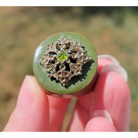 Vintage Oval Green Enamel Rhinestone Filigree Brass Color Size 7.5 Ring R1 - Picture 6 of 8